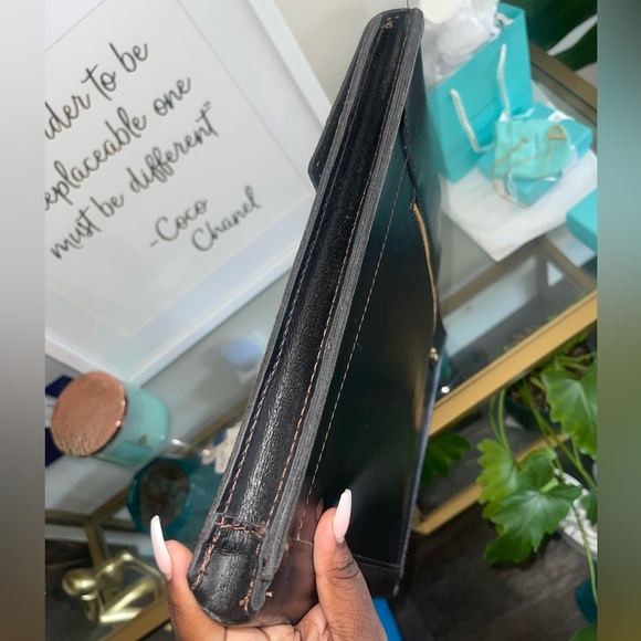 Rustico Leather Attaché Briefcase 💼🖤 - Picture 15 of 16